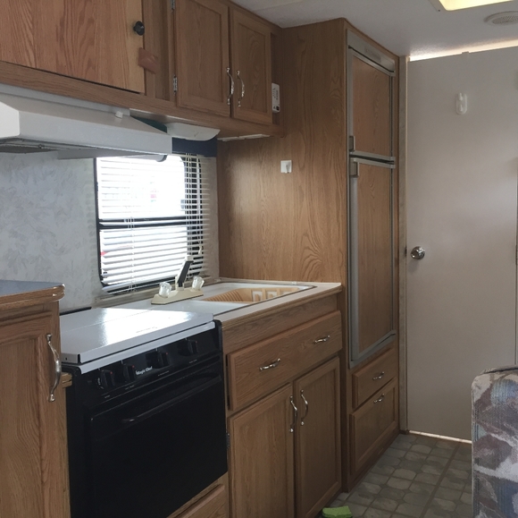 Camper - Picture 8 of 10